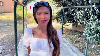 Lolita, 25 years old, from Bordeaux!